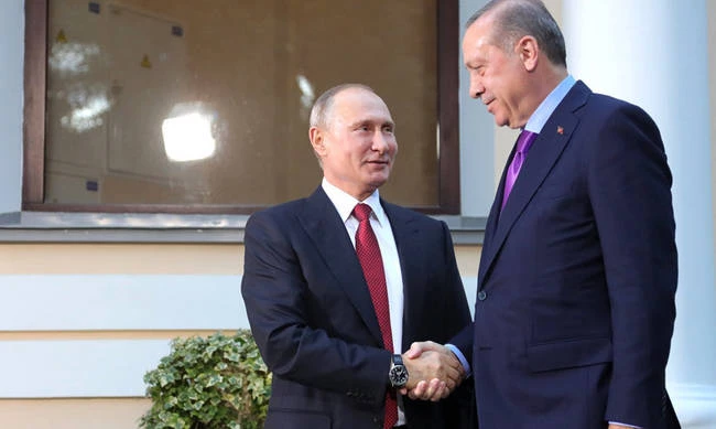 Tουρκία-Ρωσία: Συμμαχίες και συμφέροντα αλλάζουν τη γεωπολιτική σκακιέρα της Μεσογείου